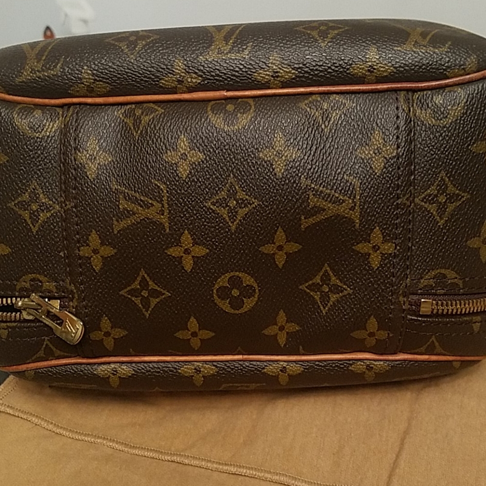 Lv excursion Monogram Bag - Picture 6 of 14
